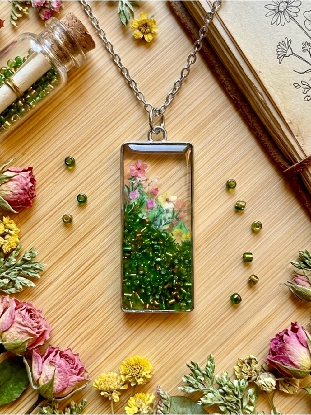 Handcrafted Green Floral Resin Rectangle Pendant Necklace